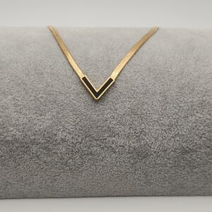 Luxury Black V Chevron Necklace – 18K Gold Plated Stainless Steel